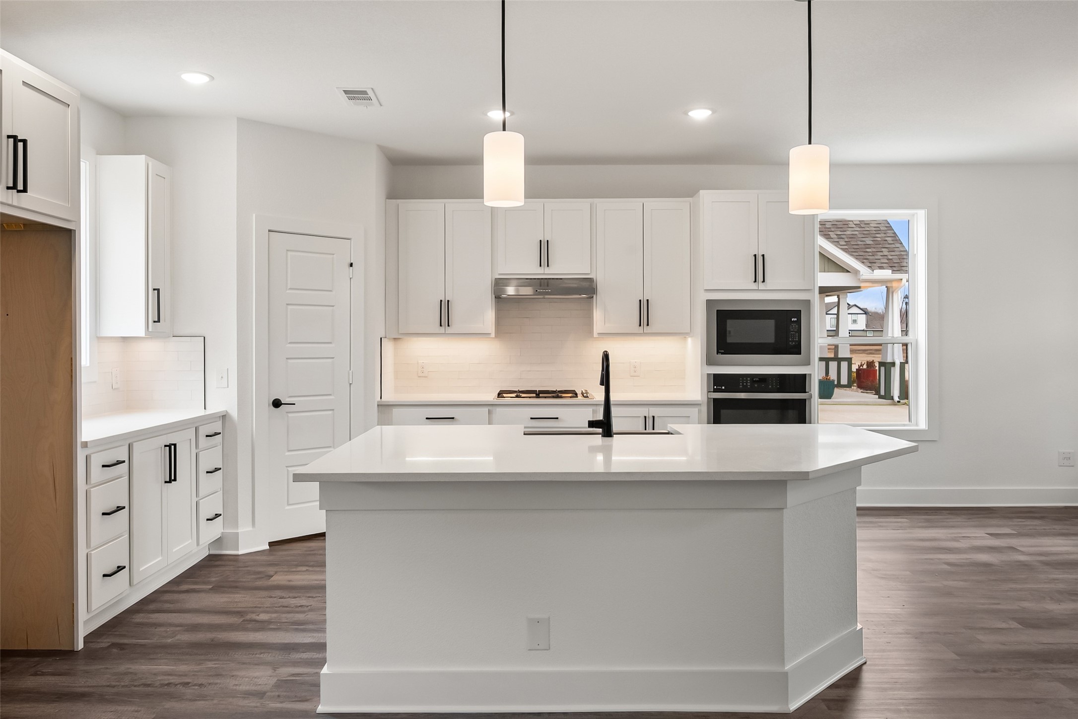 3526 Randall Terrace Grand Prairie TX 76065