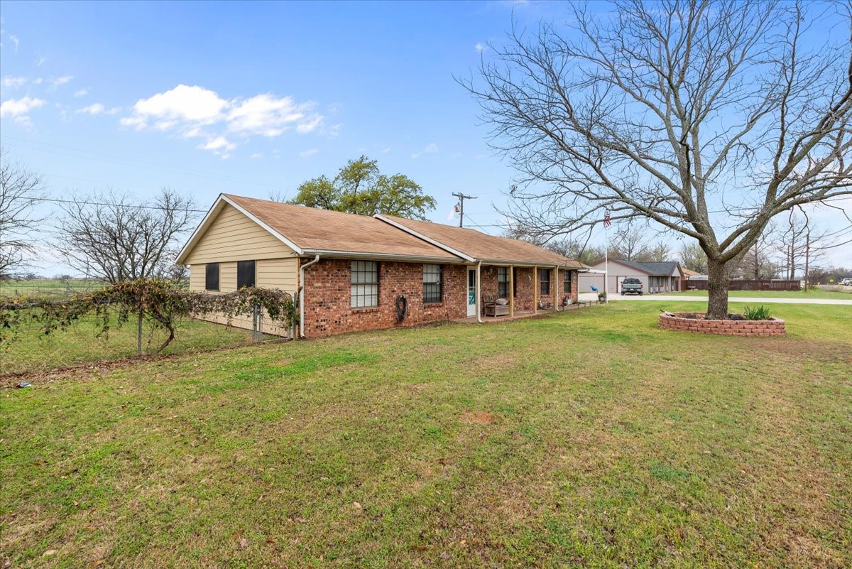 600 S Colorado Street Whitney TX 76692