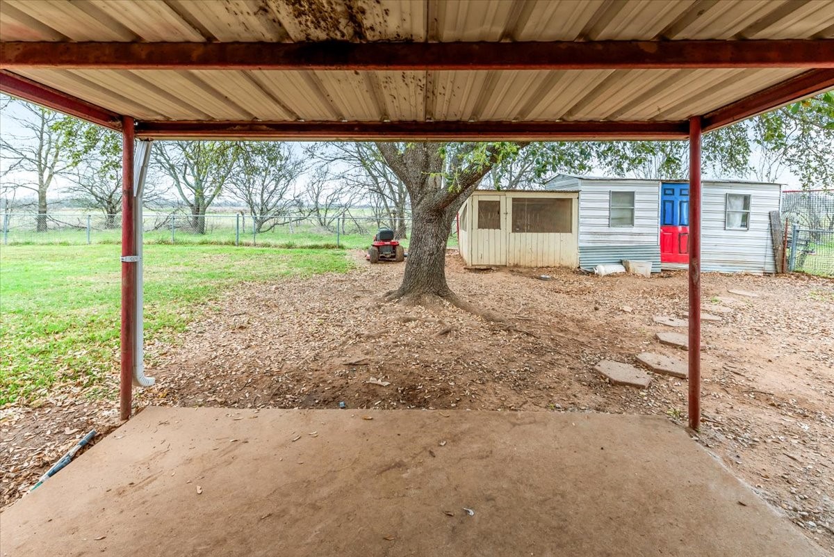 600 S Colorado Street Whitney TX 76692