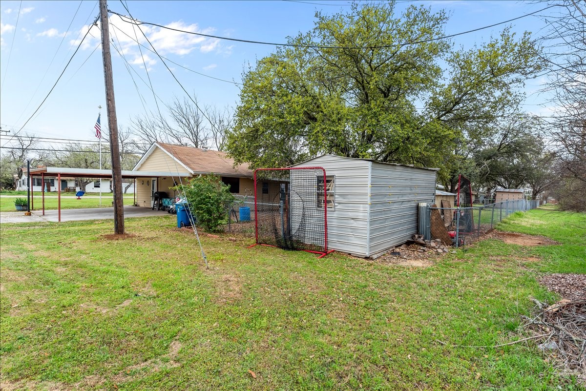 600 S Colorado Street Whitney TX 76692