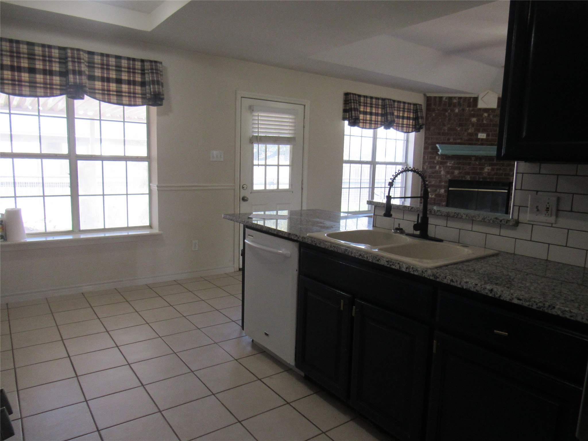 4019 E Fm 120 Denison TX 75021