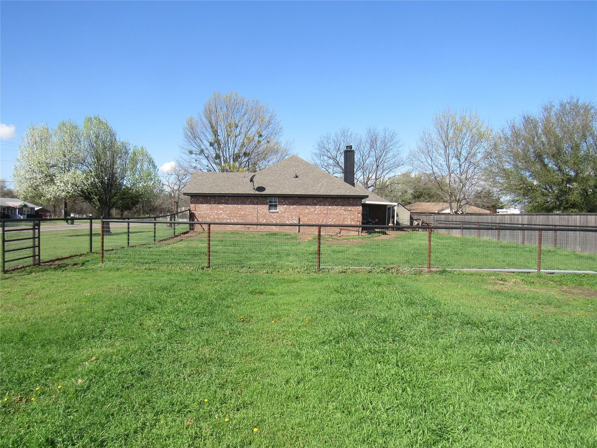 4019 E Fm 120 Denison TX 75021
