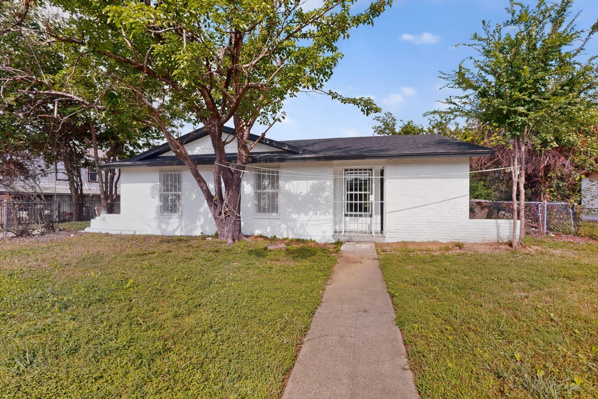 301 Stoneport Drive Dallas TX 75217