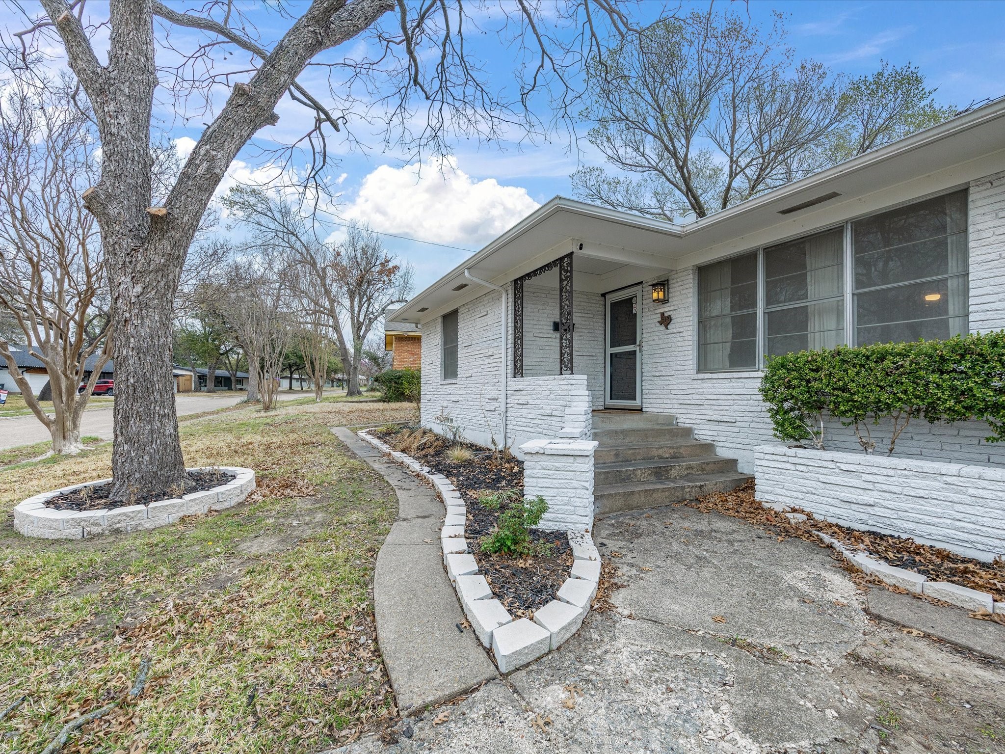 514 W Ridgewood Drive Garland TX 75041