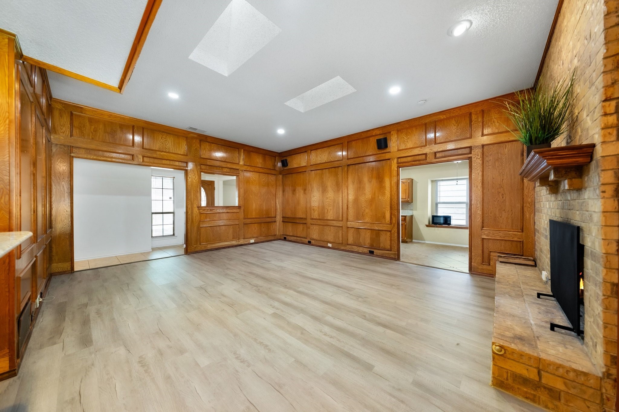 2601 Richland Drive Garland TX 75044