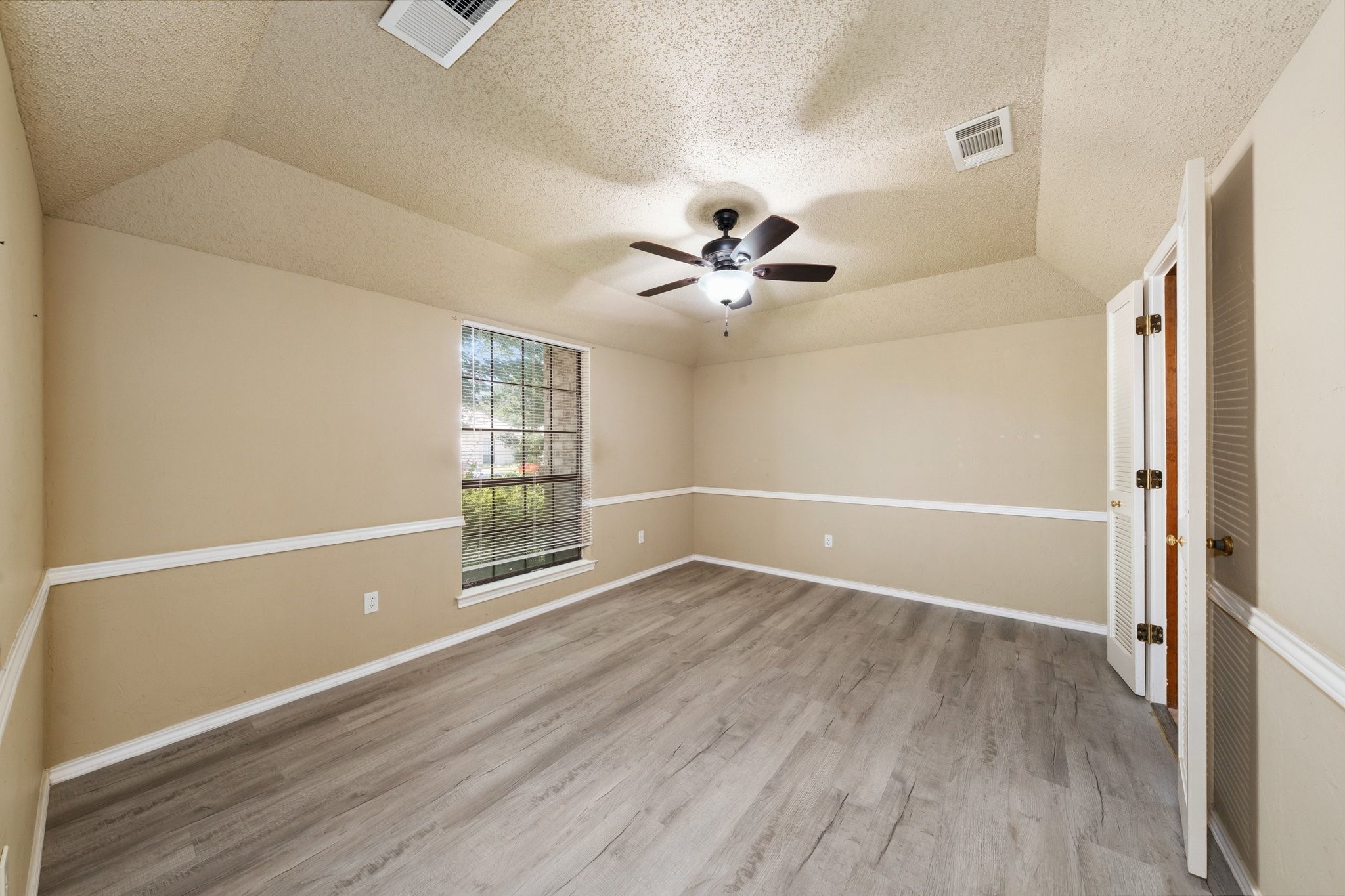 2601 Richland Drive Garland TX 75044