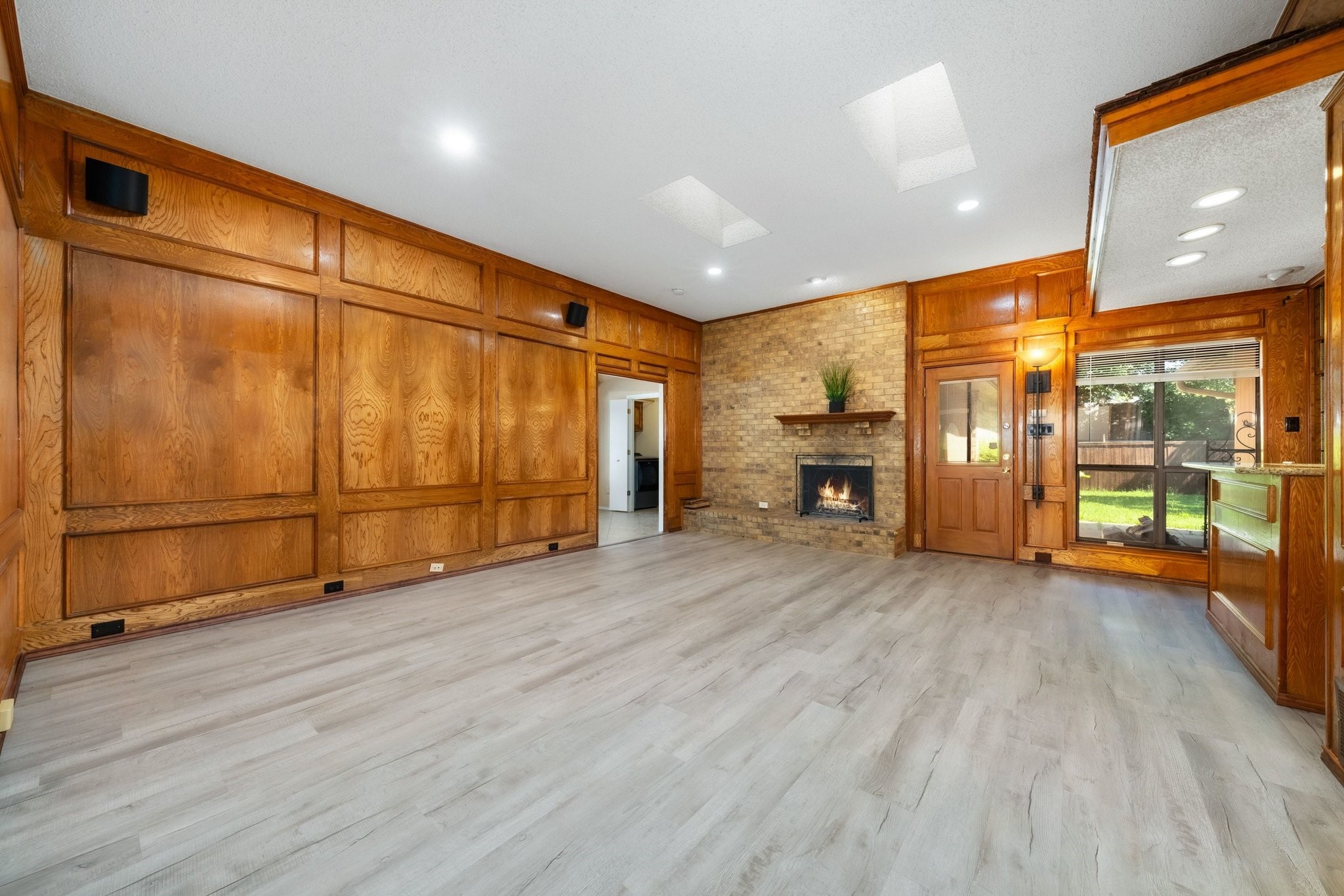 2601 Richland Drive Garland TX 75044