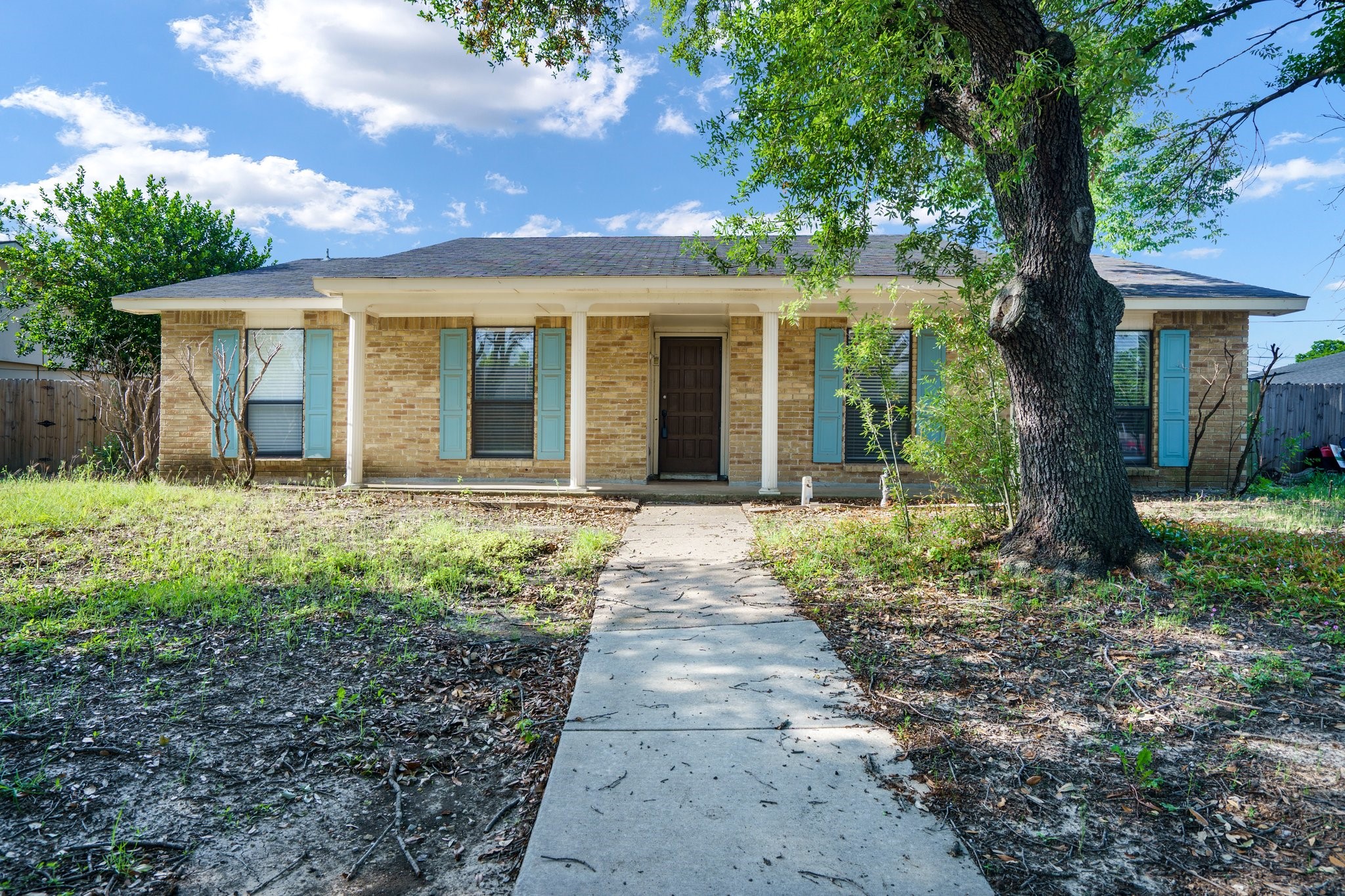 745 Oakland Street Grand Prairie TX 75052