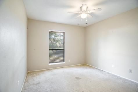 745 Oakland Street Grand Prairie TX 75052