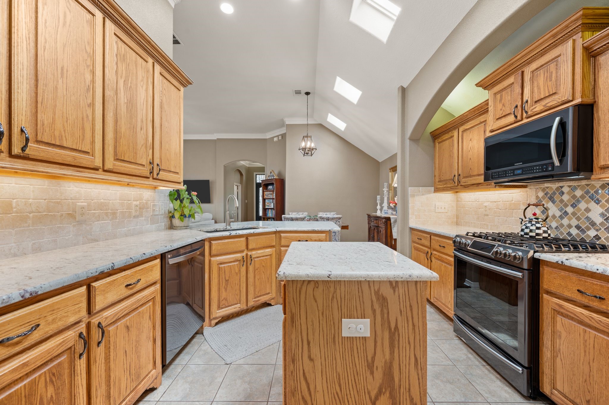 6024 Frost Street North Richland Hills TX 76180