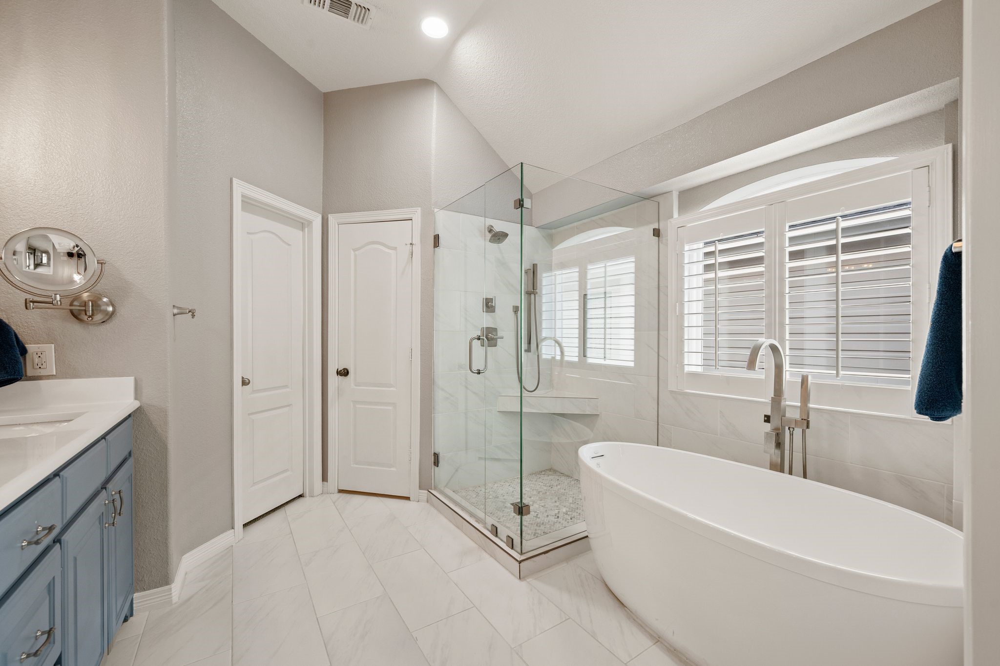 6024 Frost Street North Richland Hills TX 76180
