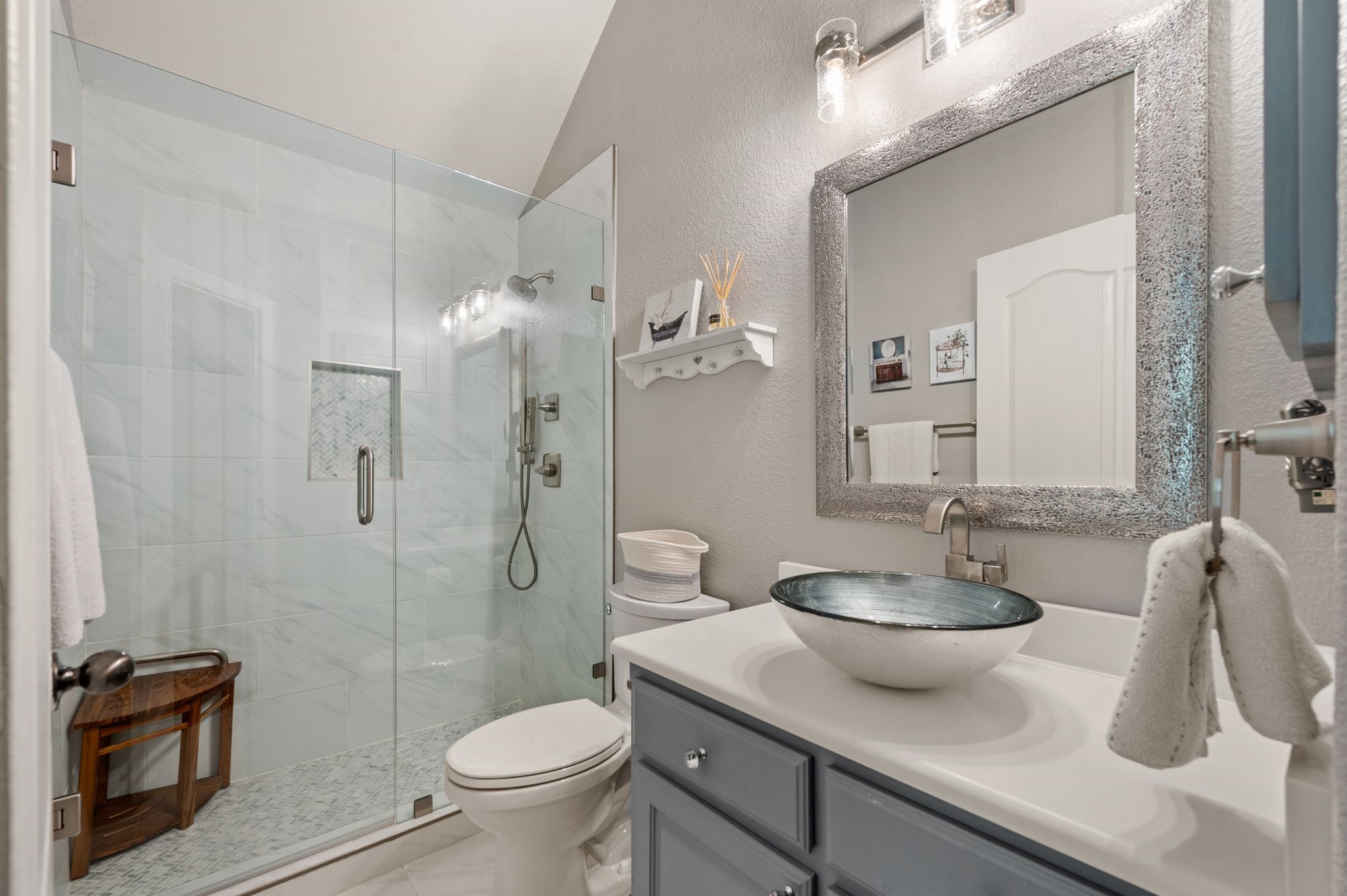 6024 Frost Street North Richland Hills TX 76180