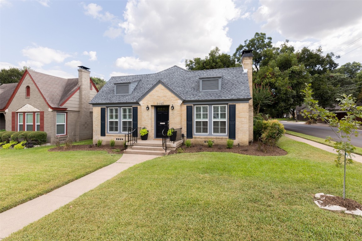 2442 Marvin Avenue Dallas TX 75211