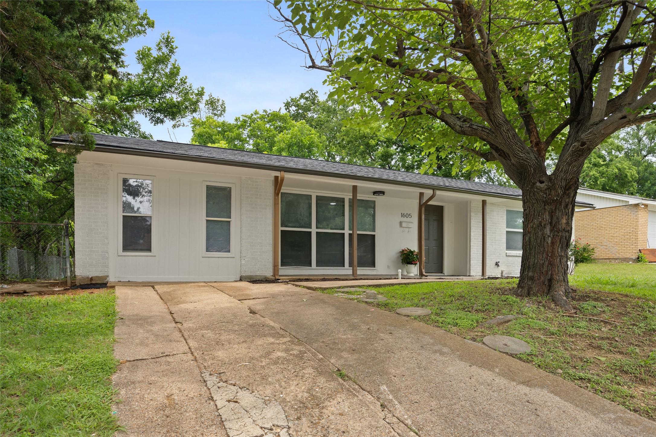 1605 Proctor Drive Grand Prairie TX 75051