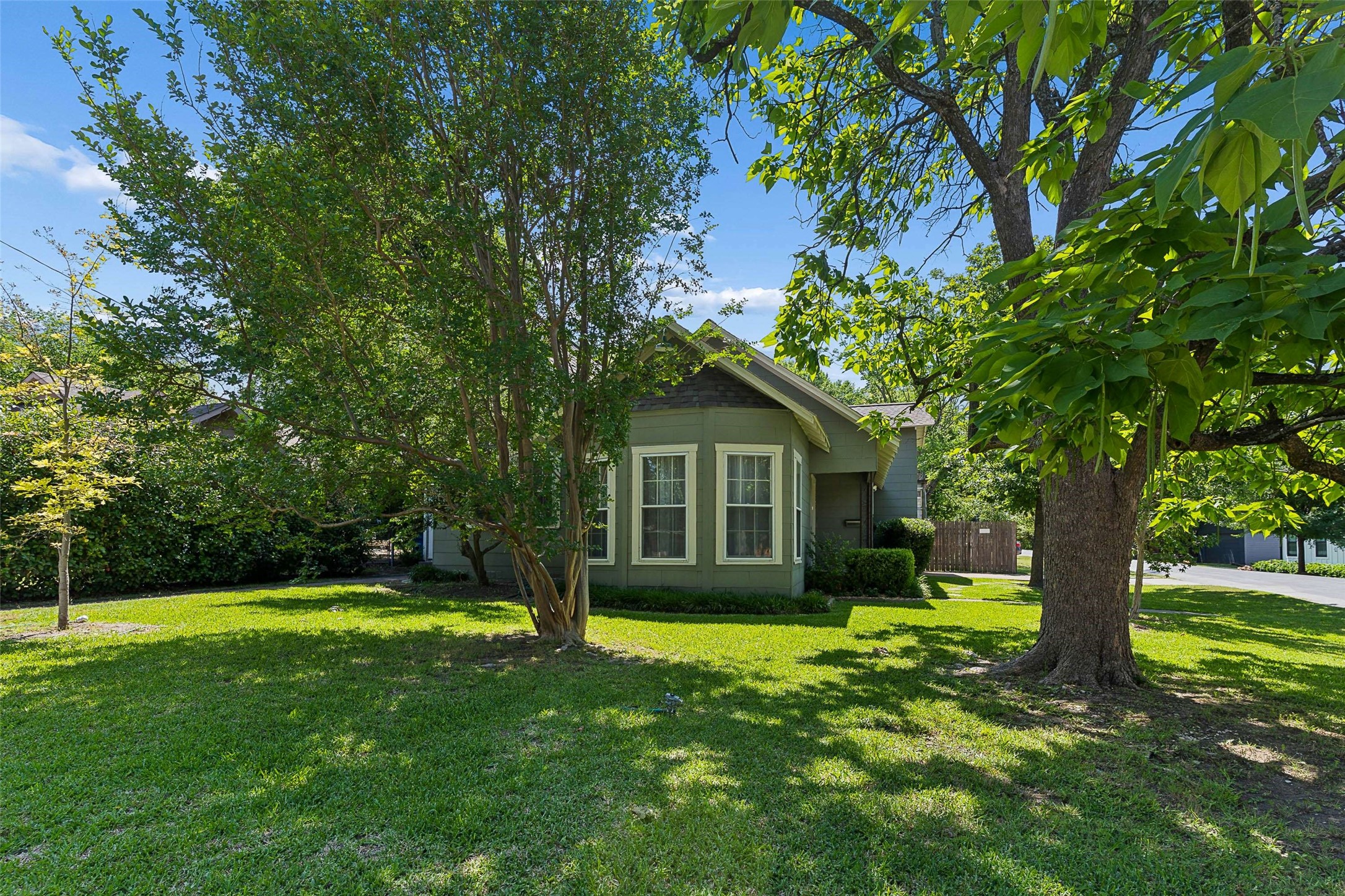 8902 Diceman Drive Dallas TX 75218