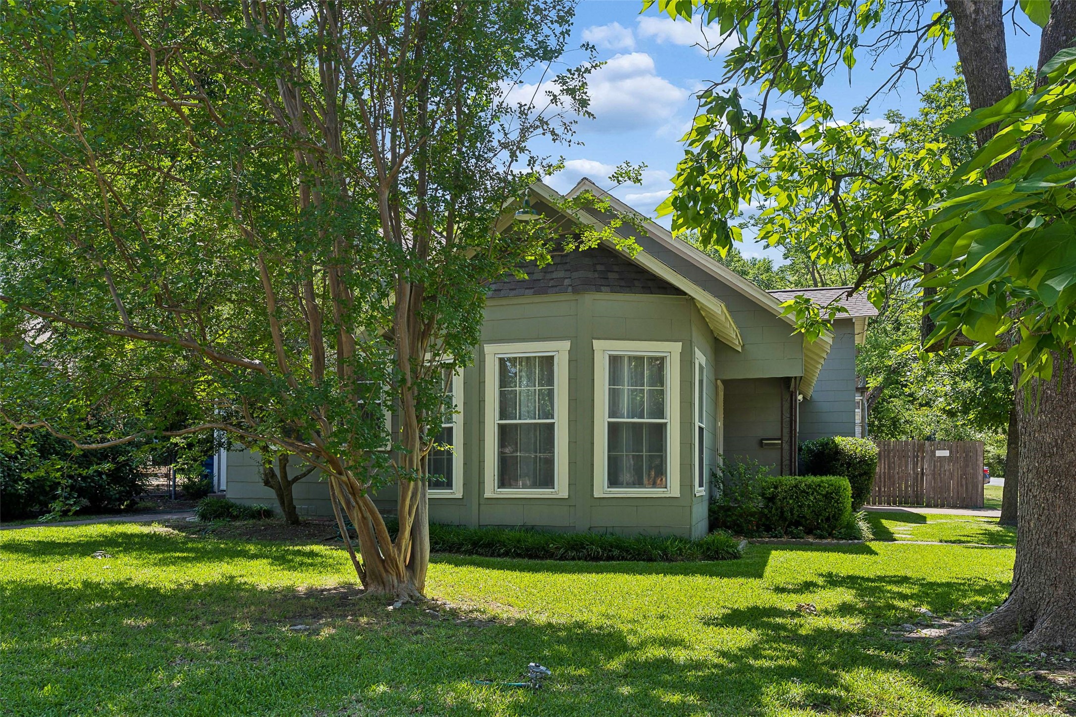 8902 Diceman Drive Dallas TX 75218