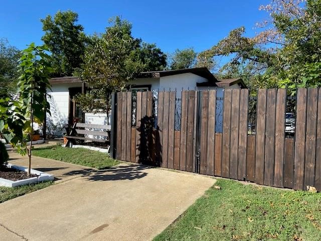 2408 Cass Street Fort Worth TX 76112