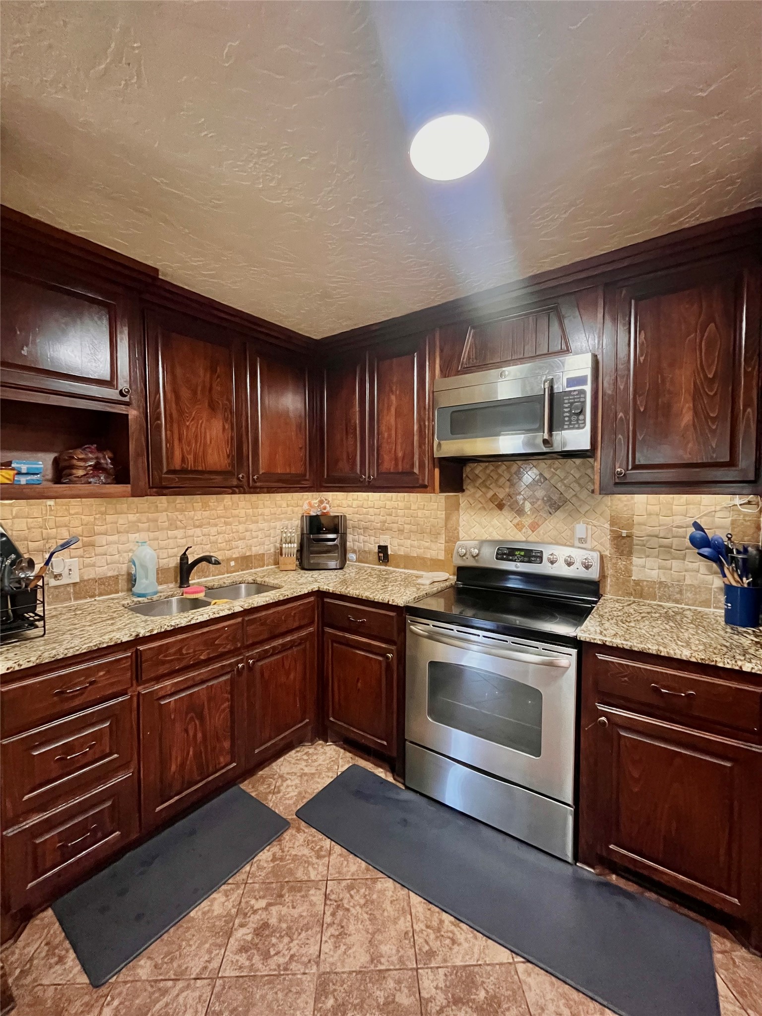 2408 Cass Street Fort Worth TX 76112
