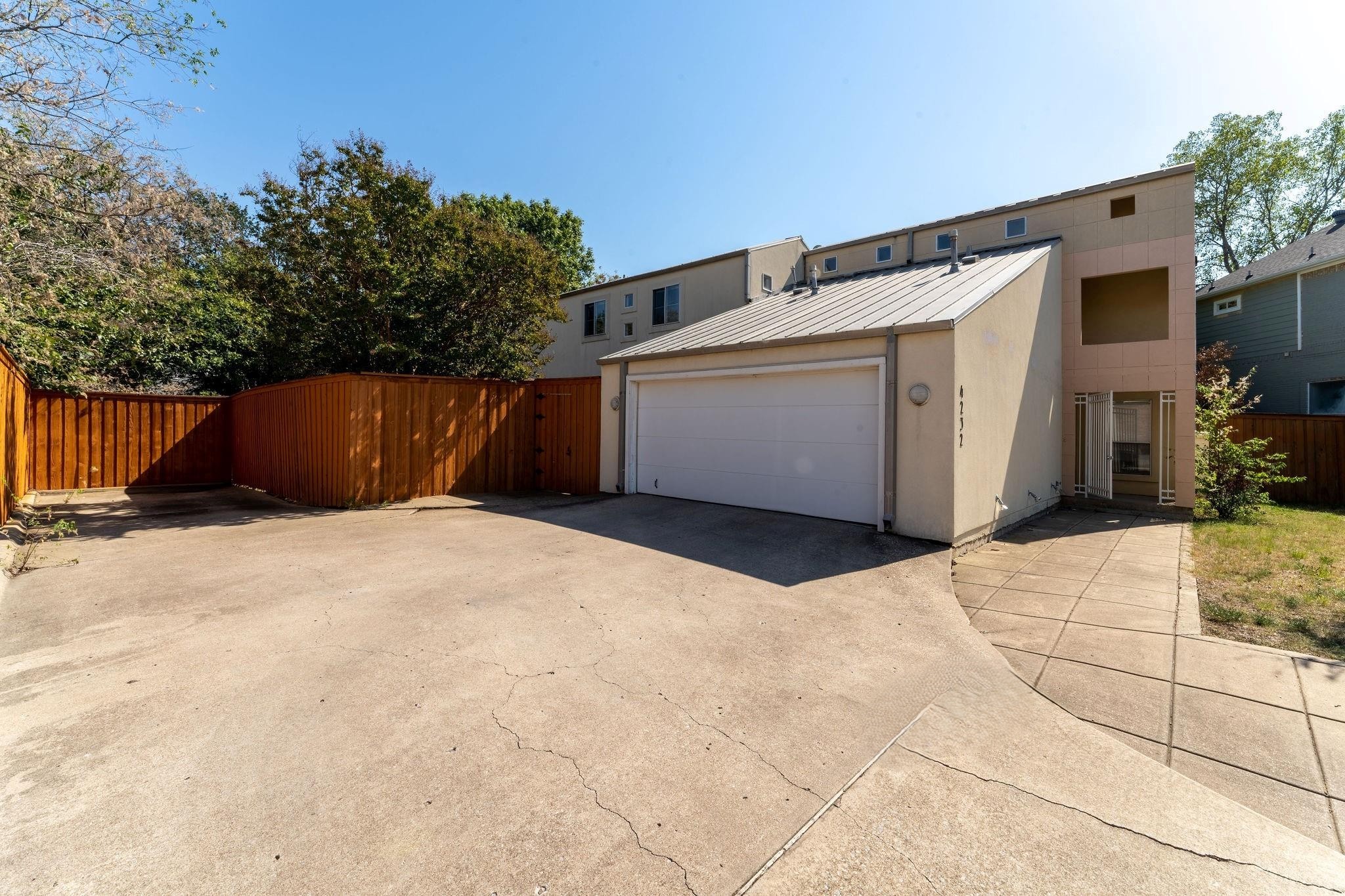 4232 Las Brisas Court Irving TX 75038