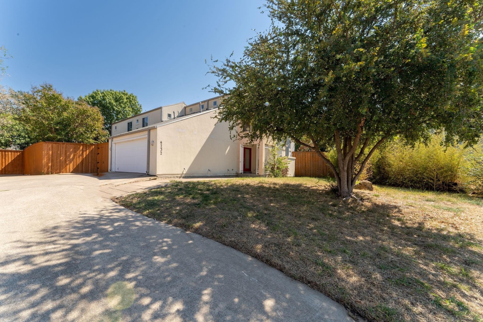 4232 Las Brisas Court Irving TX 75038