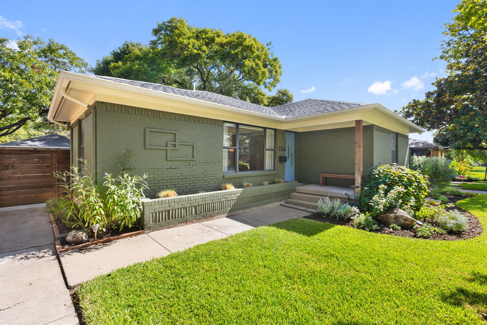 336 Classen Drive Dallas TX 75218