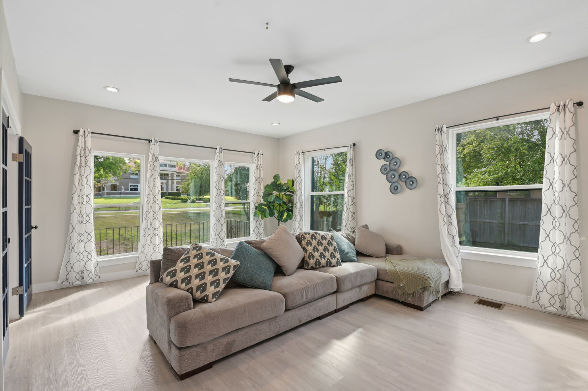 702 Griffith Terrell TX 75160