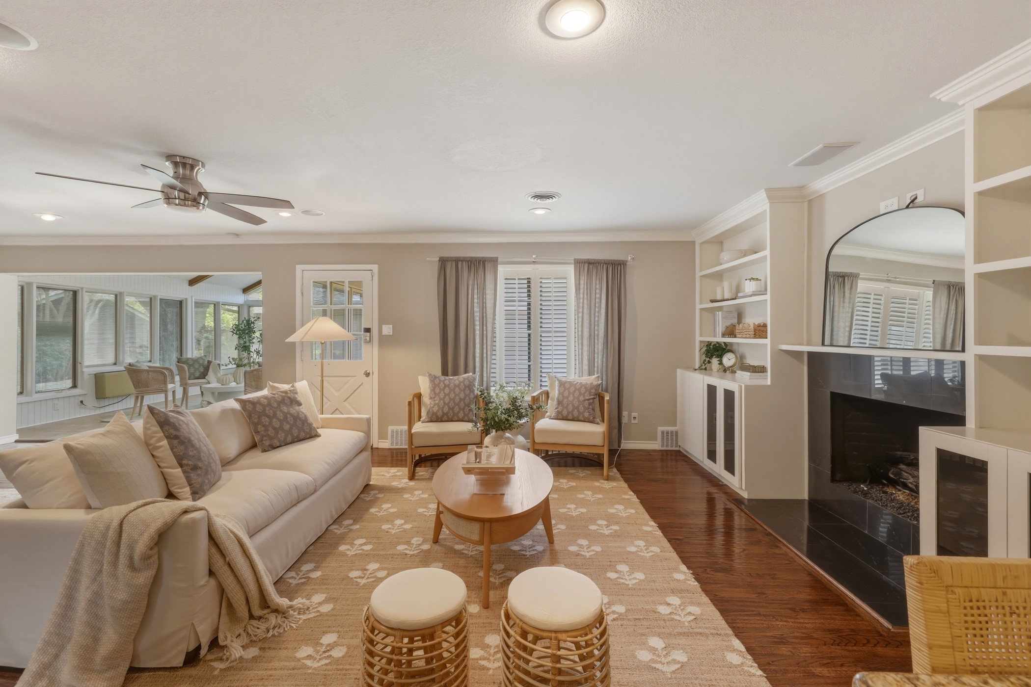 6338 Town Hill Lane Dallas TX 75214