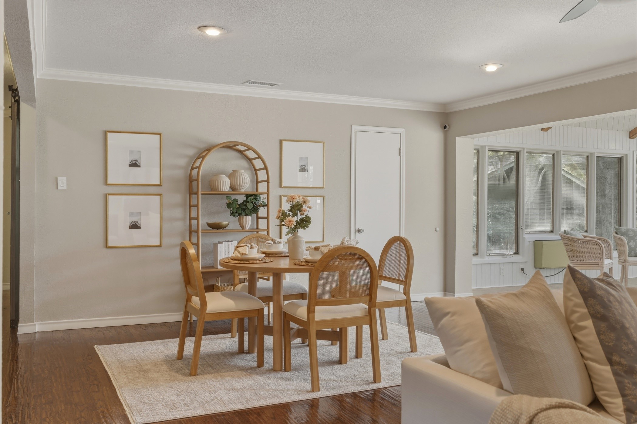 6338 Town Hill Lane Dallas TX 75214