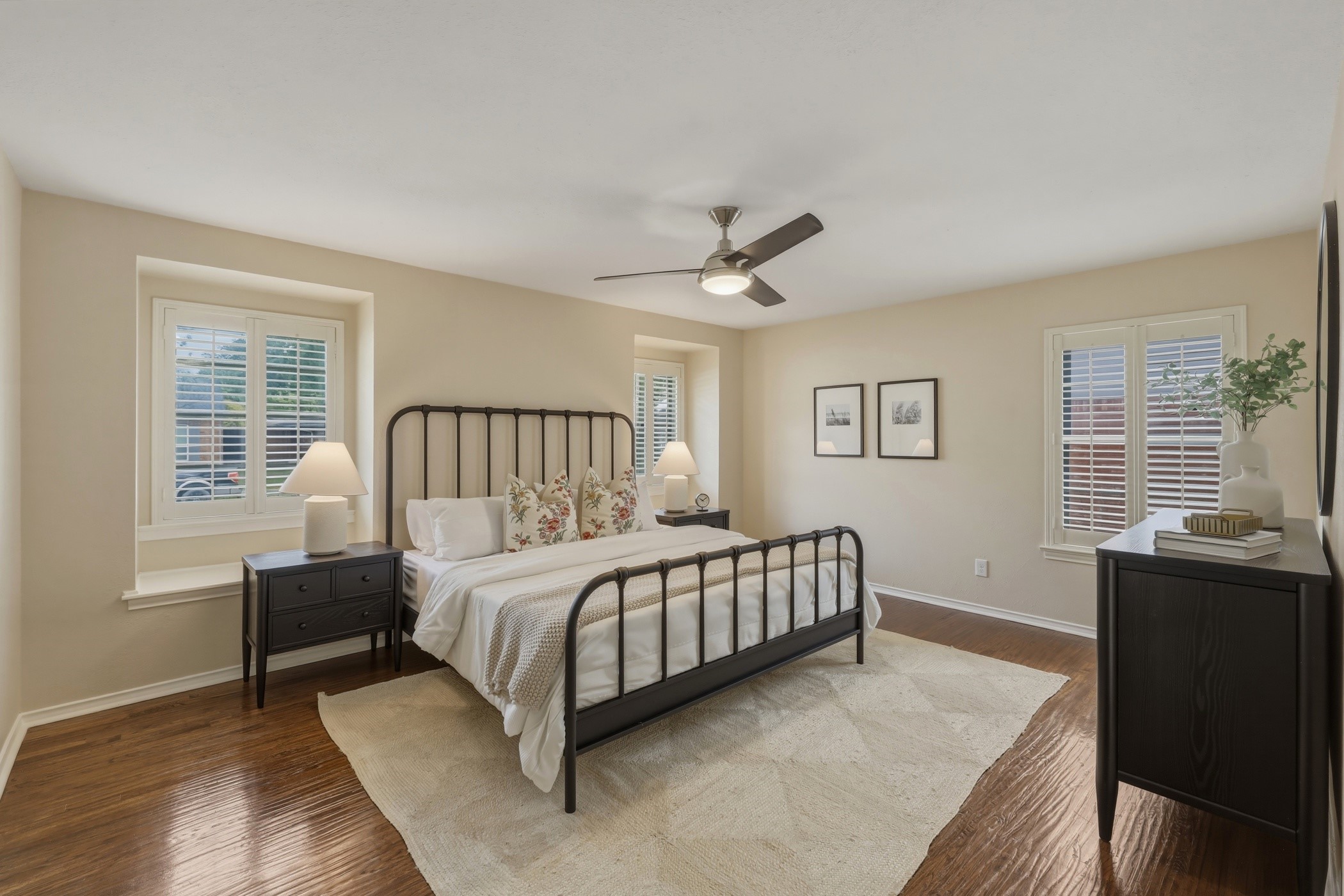 6338 Town Hill Lane Dallas TX 75214