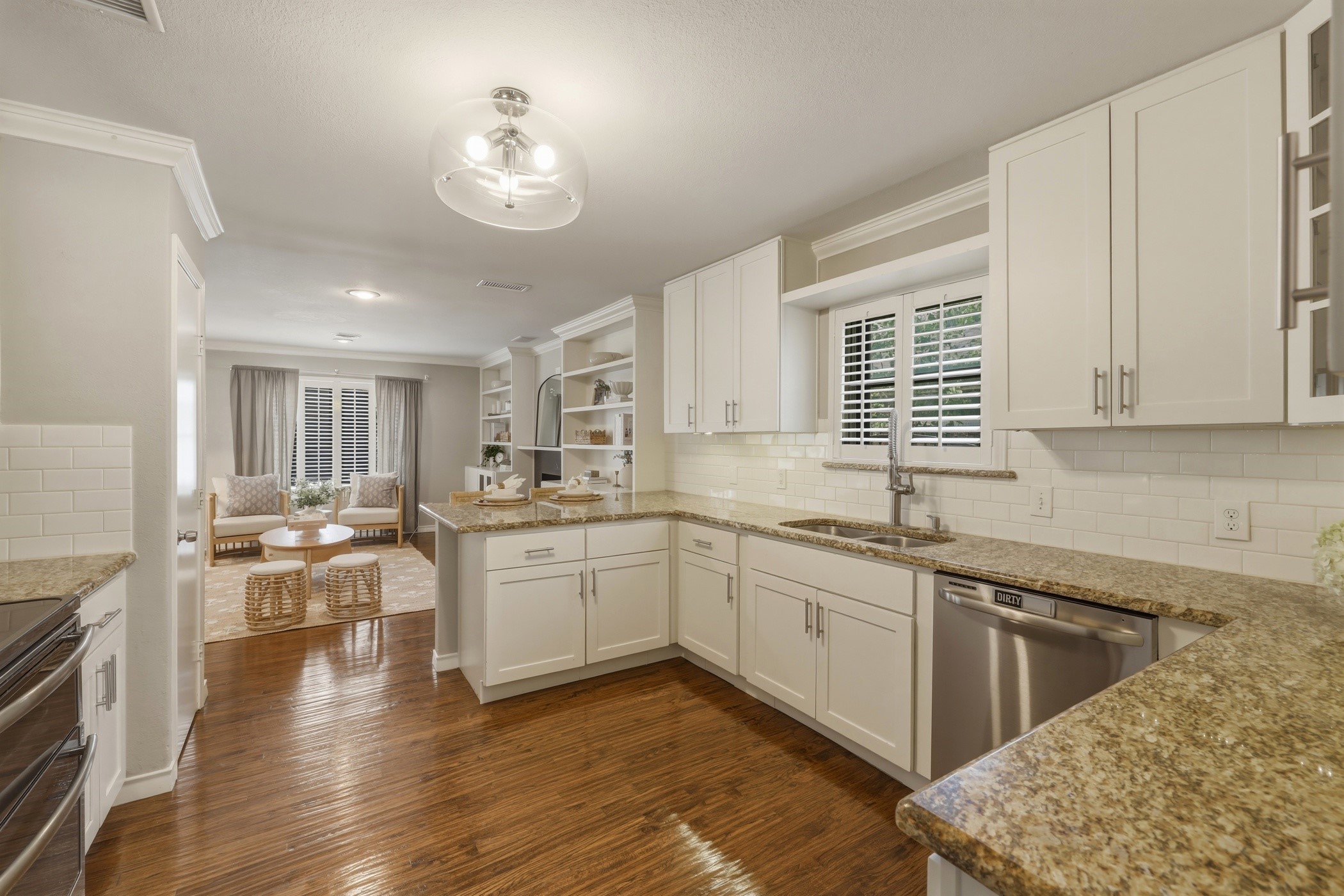 6338 Town Hill Lane Dallas TX 75214