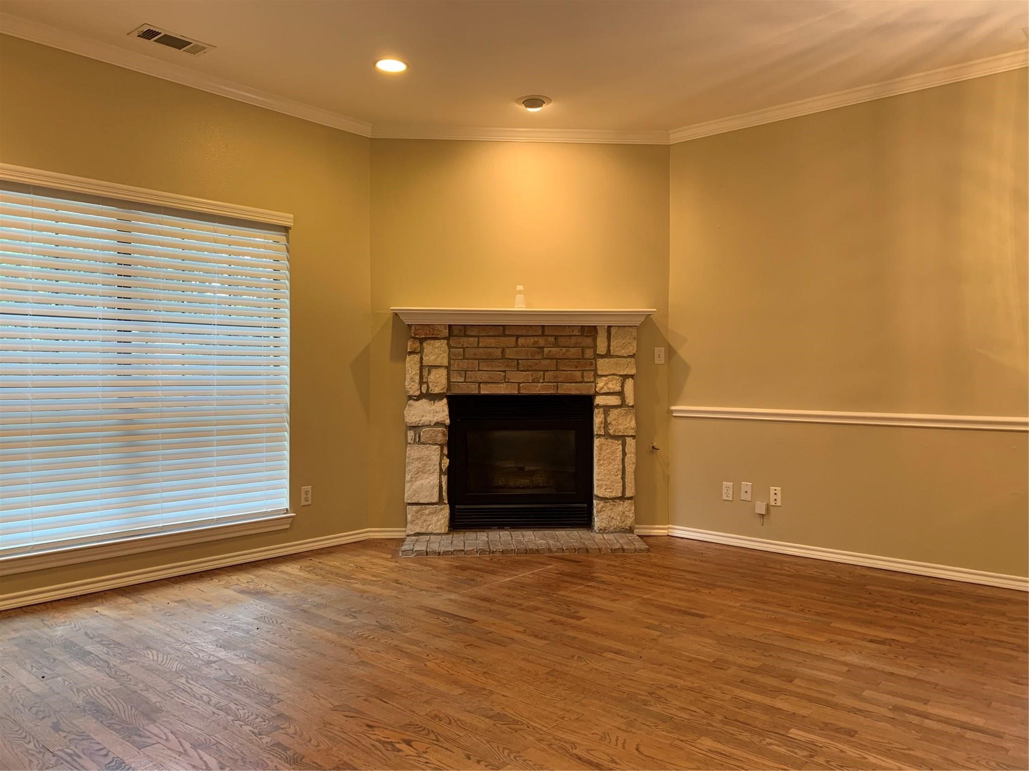 6013 Lewis Street Dallas TX 75206