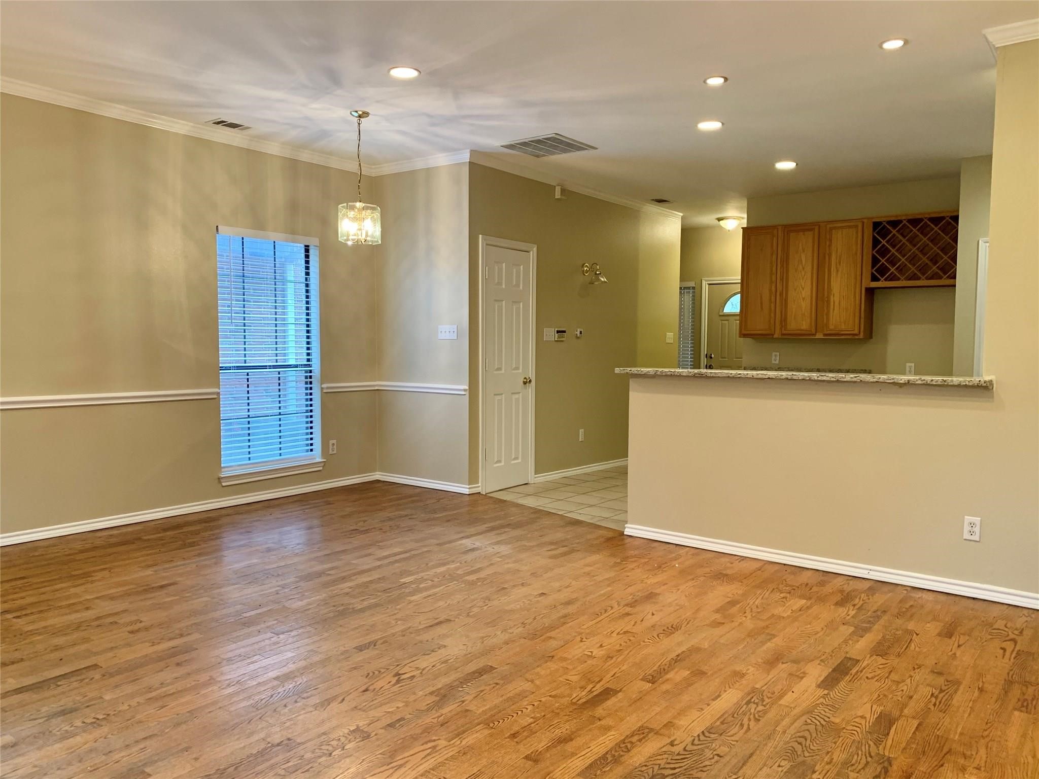 6013 Lewis Street Dallas TX 75206