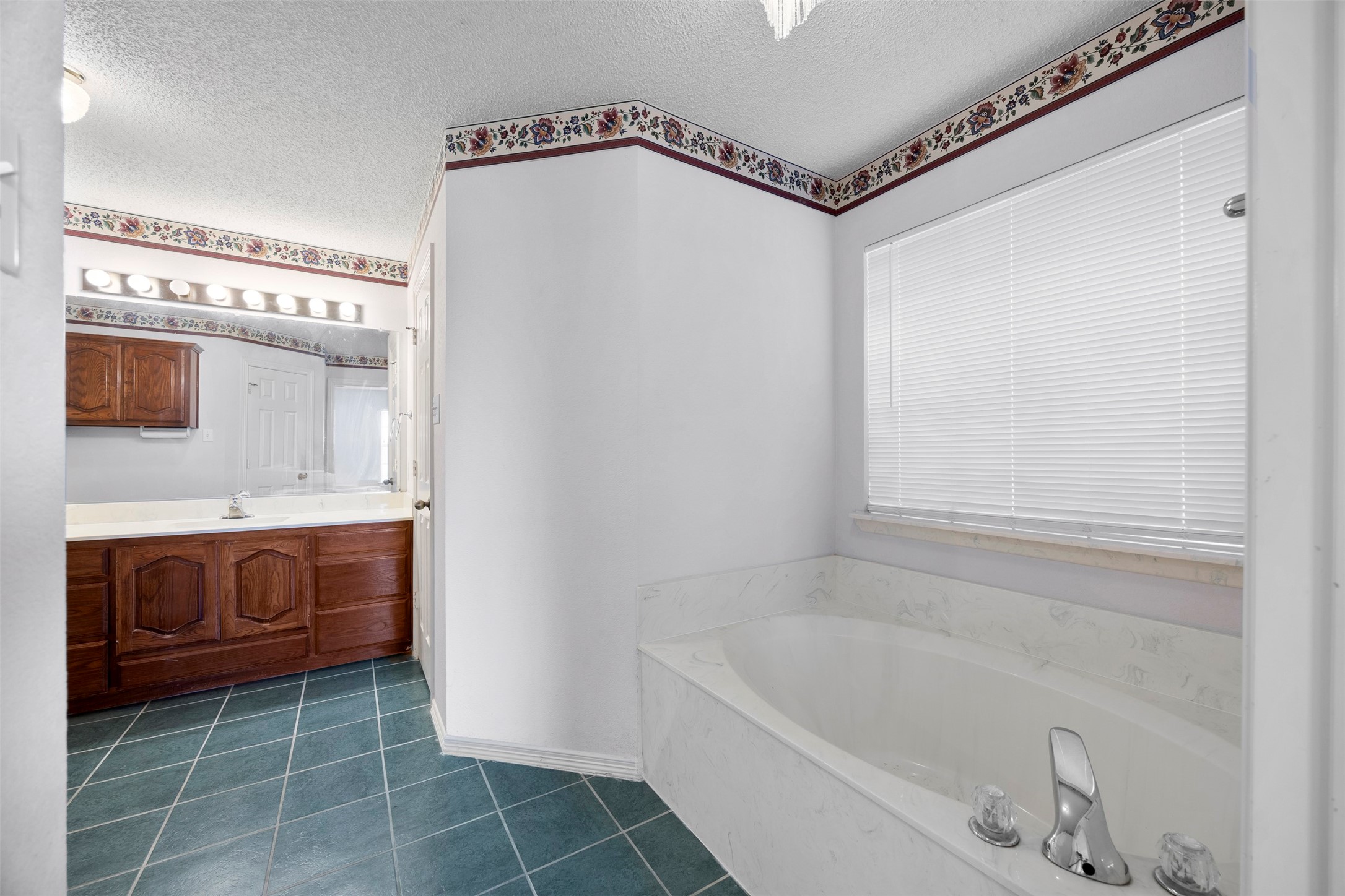 302 Blue Ribbon Road Waxahachie TX 75165