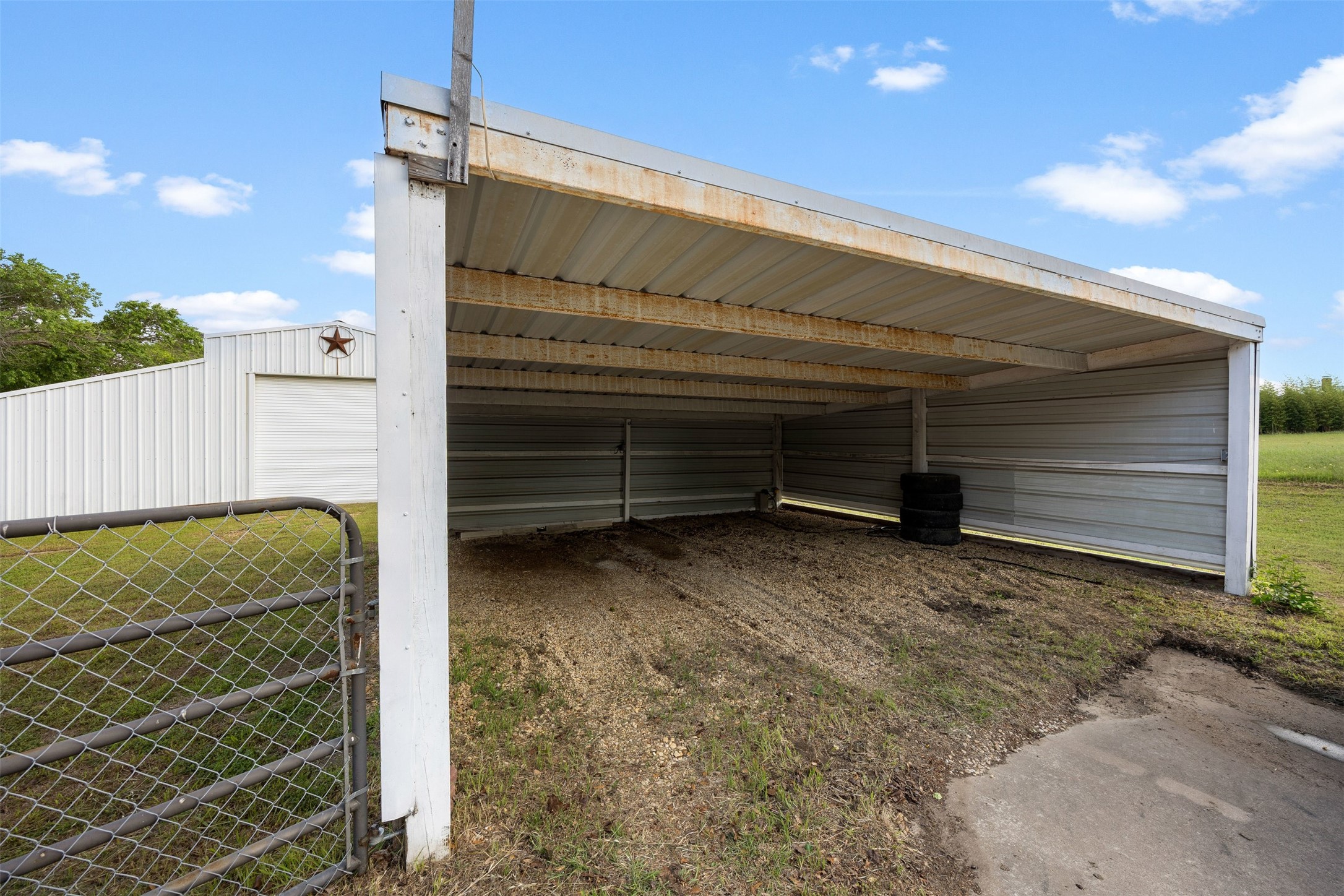 302 Blue Ribbon Road Waxahachie TX 75165