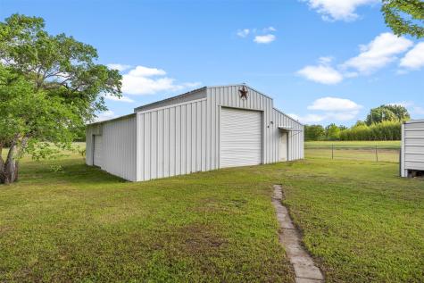 302 Blue Ribbon Road Waxahachie TX 75165