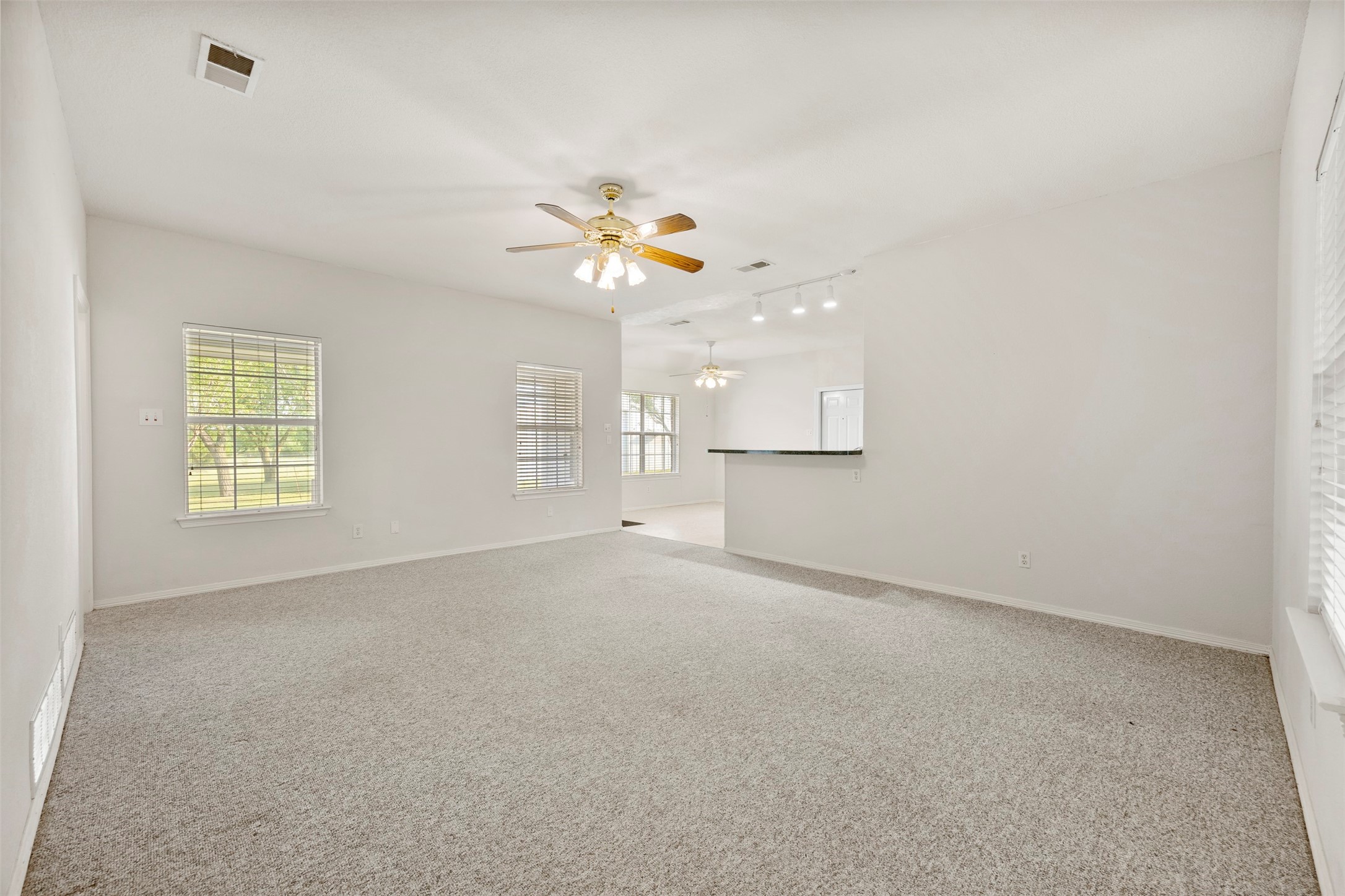 302 Blue Ribbon Road Waxahachie TX 75165