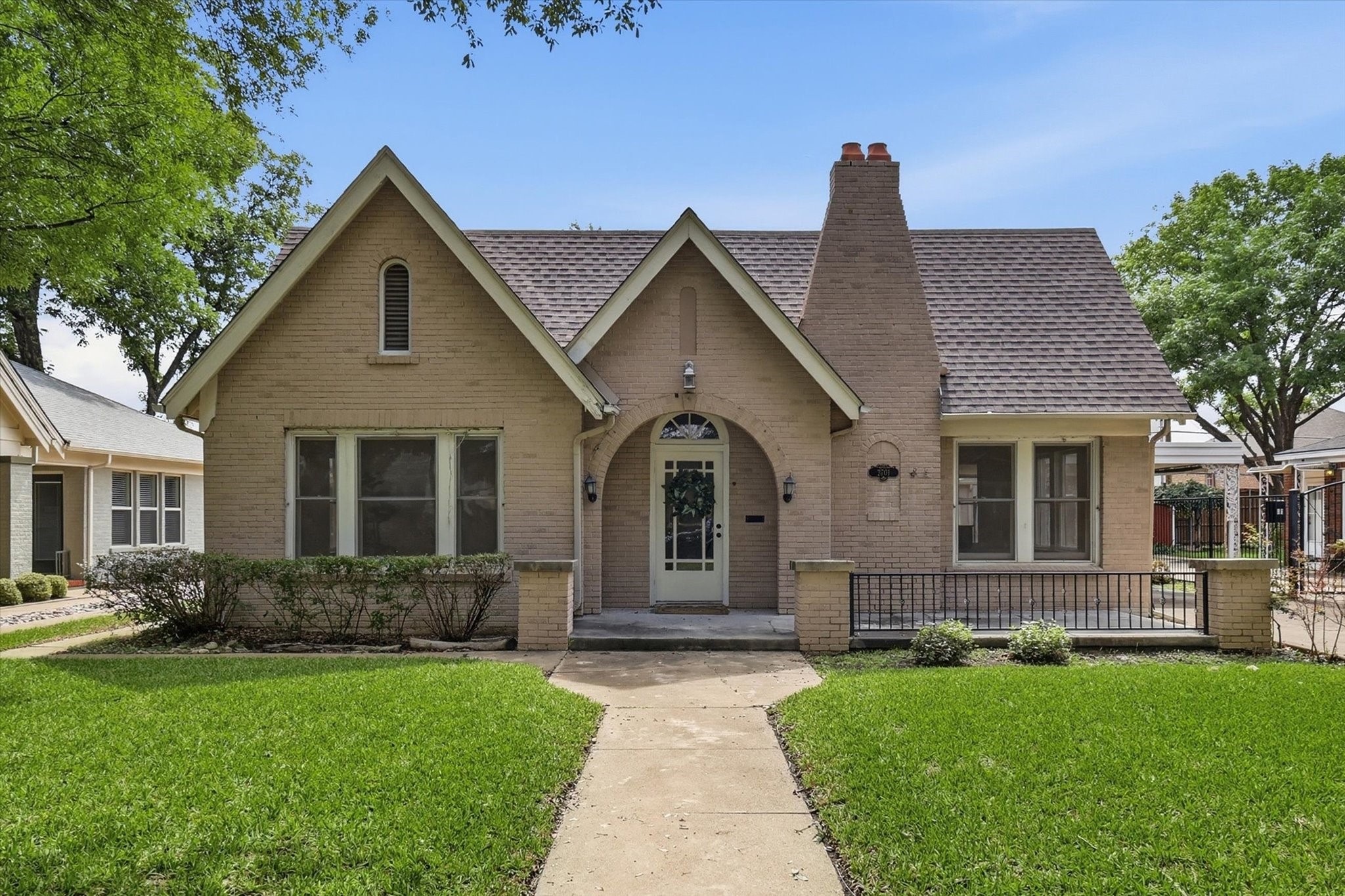 2701 Waits Avenue Fort Worth TX 76109