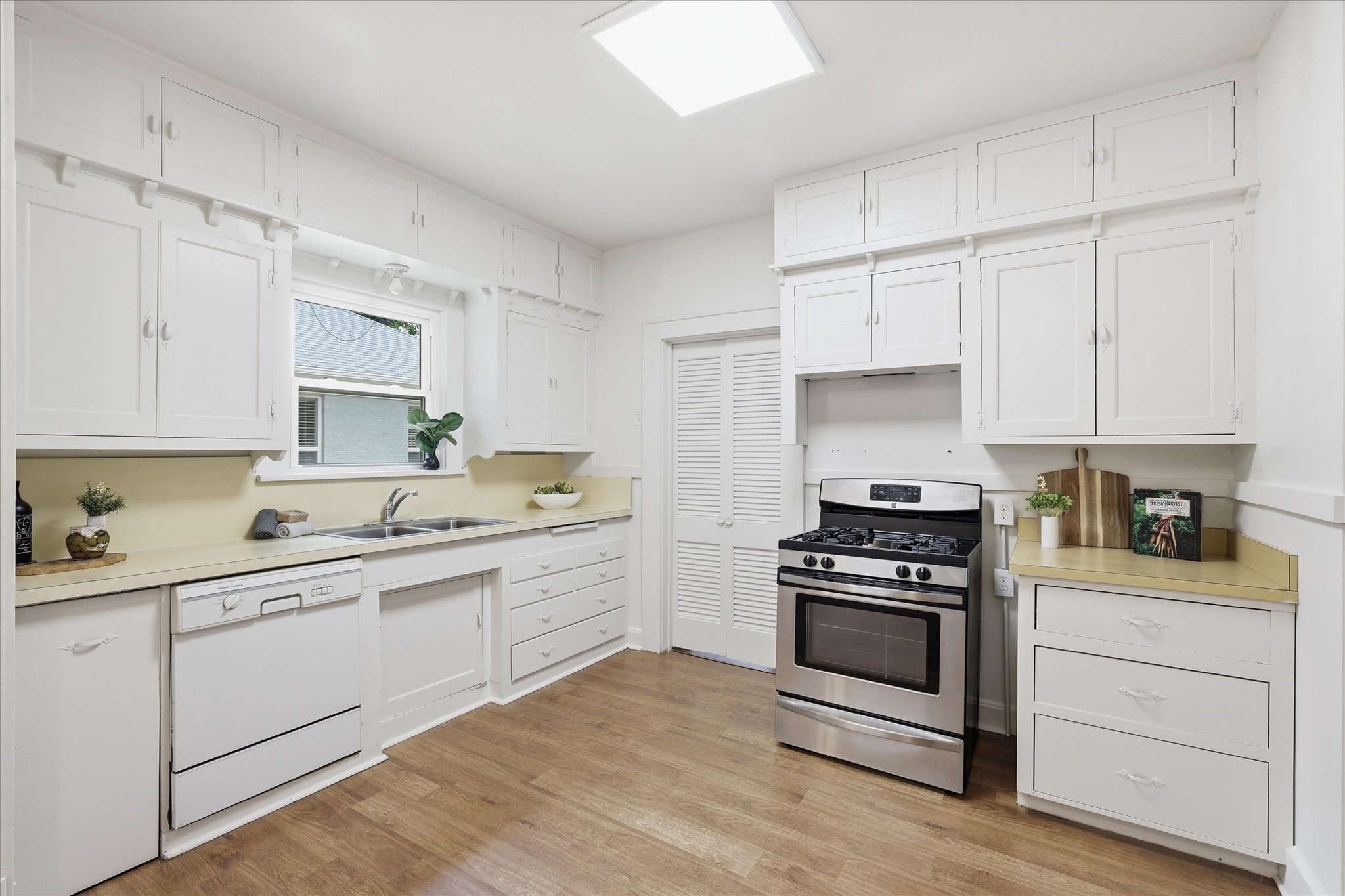 2701 Waits Avenue Fort Worth TX 76109