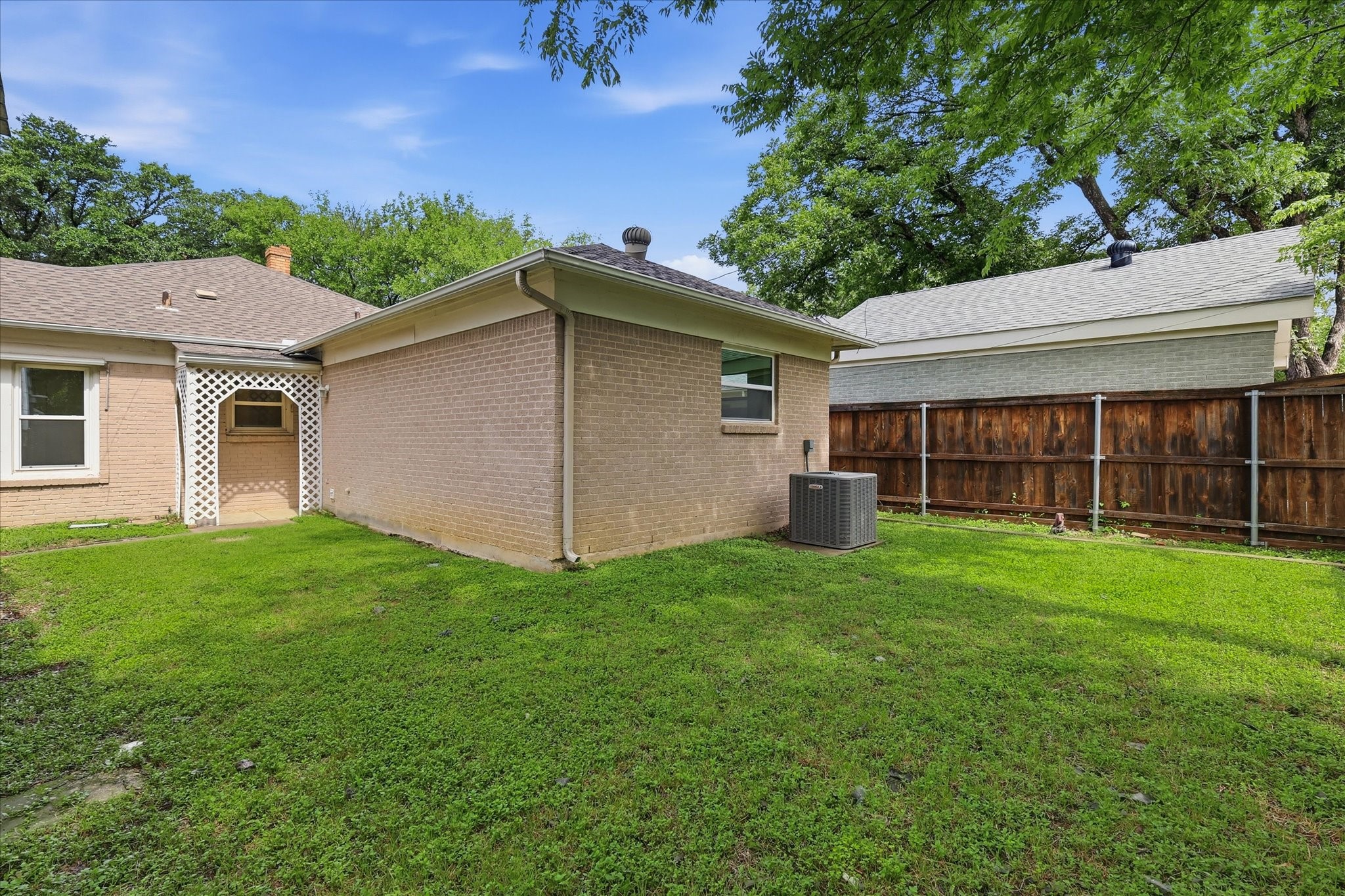2701 Waits Avenue Fort Worth TX 76109