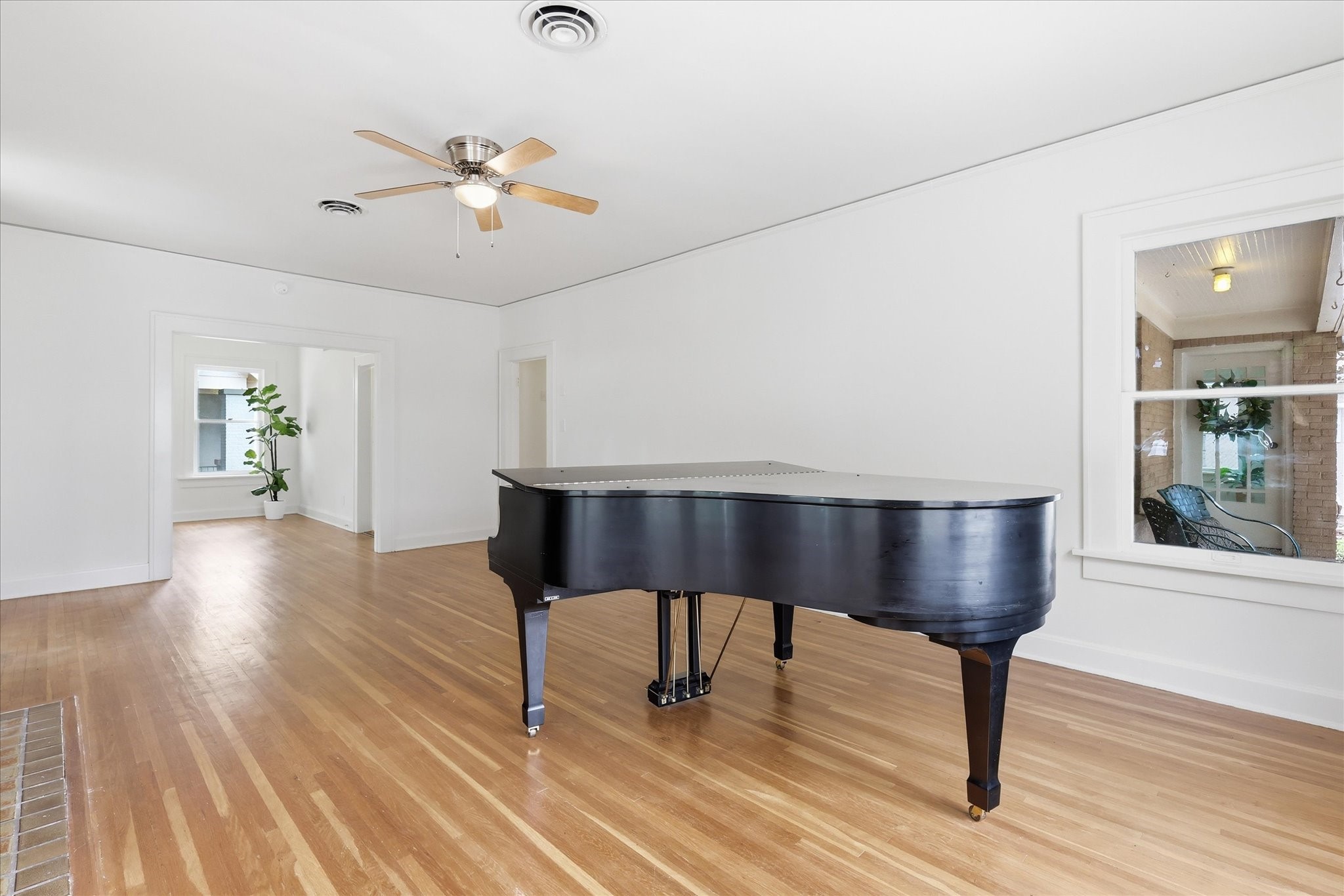 2701 Waits Avenue Fort Worth TX 76109