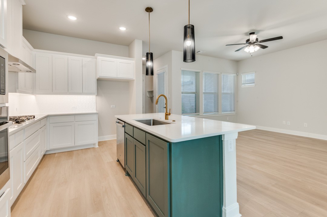 704 Yellow Warbler Way Arlington TX 76005