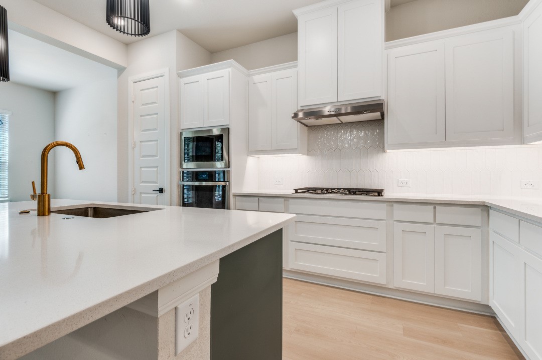 704 Yellow Warbler Way Arlington TX 76005