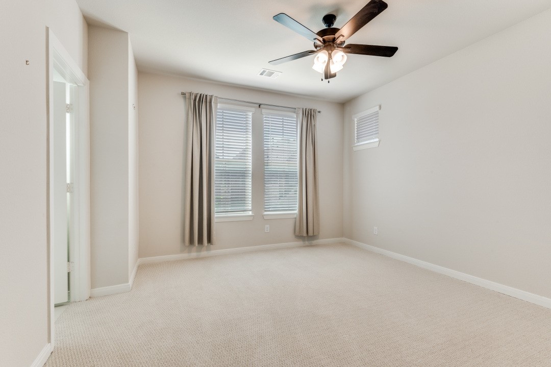 704 Yellow Warbler Way Arlington TX 76005