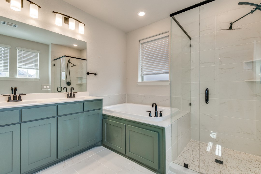 704 Yellow Warbler Way Arlington TX 76005
