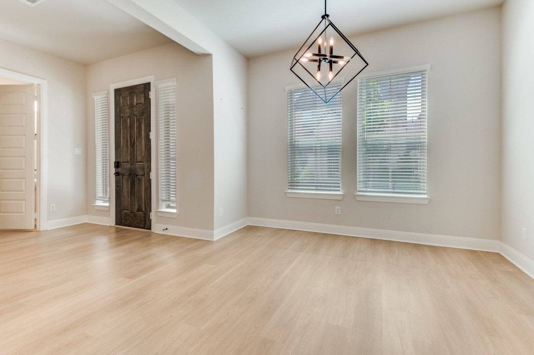 704 Yellow Warbler Way Arlington TX 76005