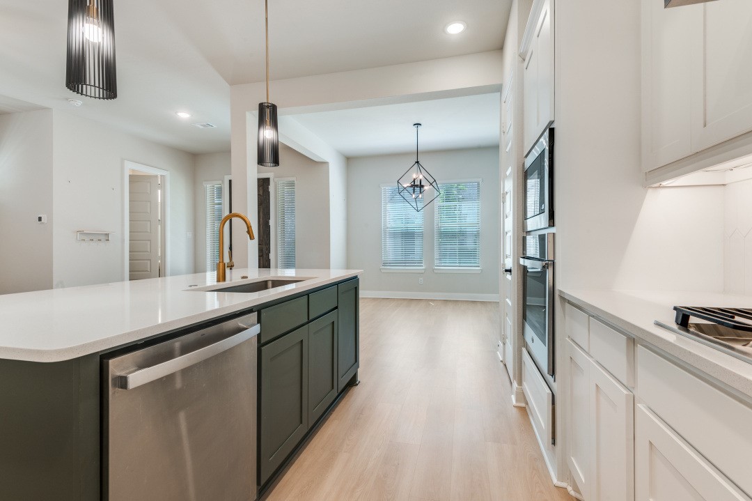704 Yellow Warbler Way Arlington TX 76005