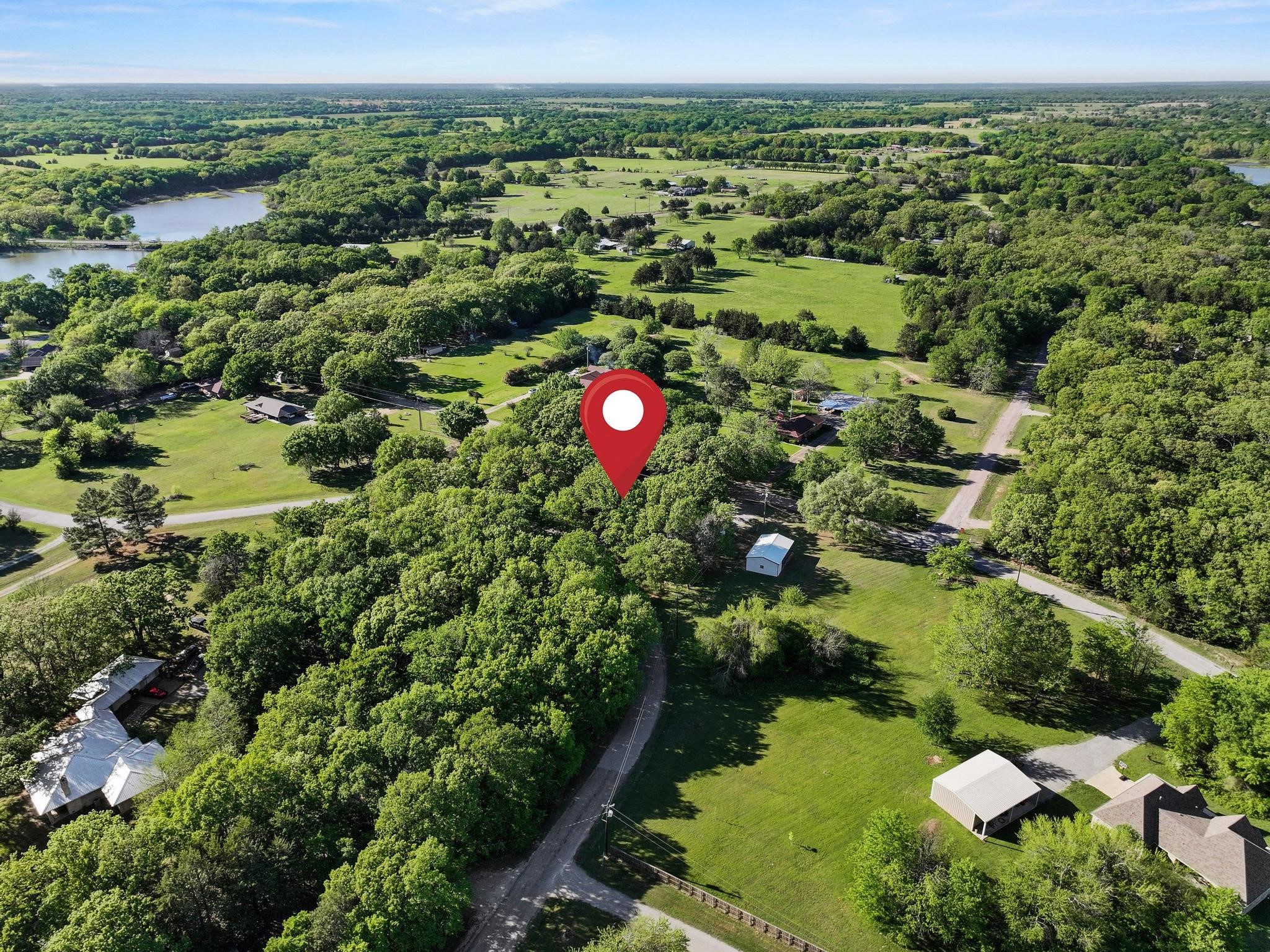 2415 N Shore Drive Bonham TX 75418