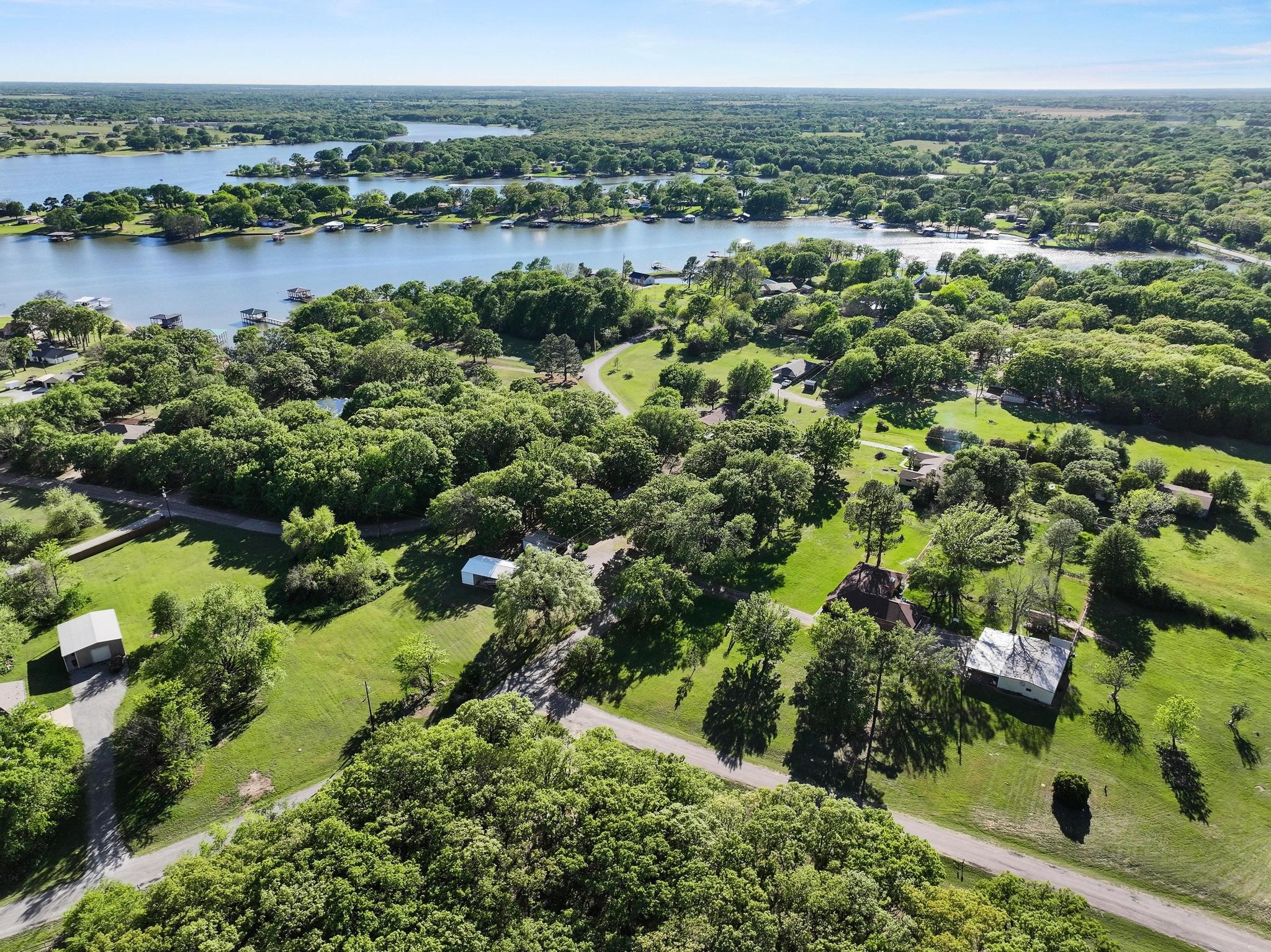 2415 N Shore Drive Bonham TX 75418