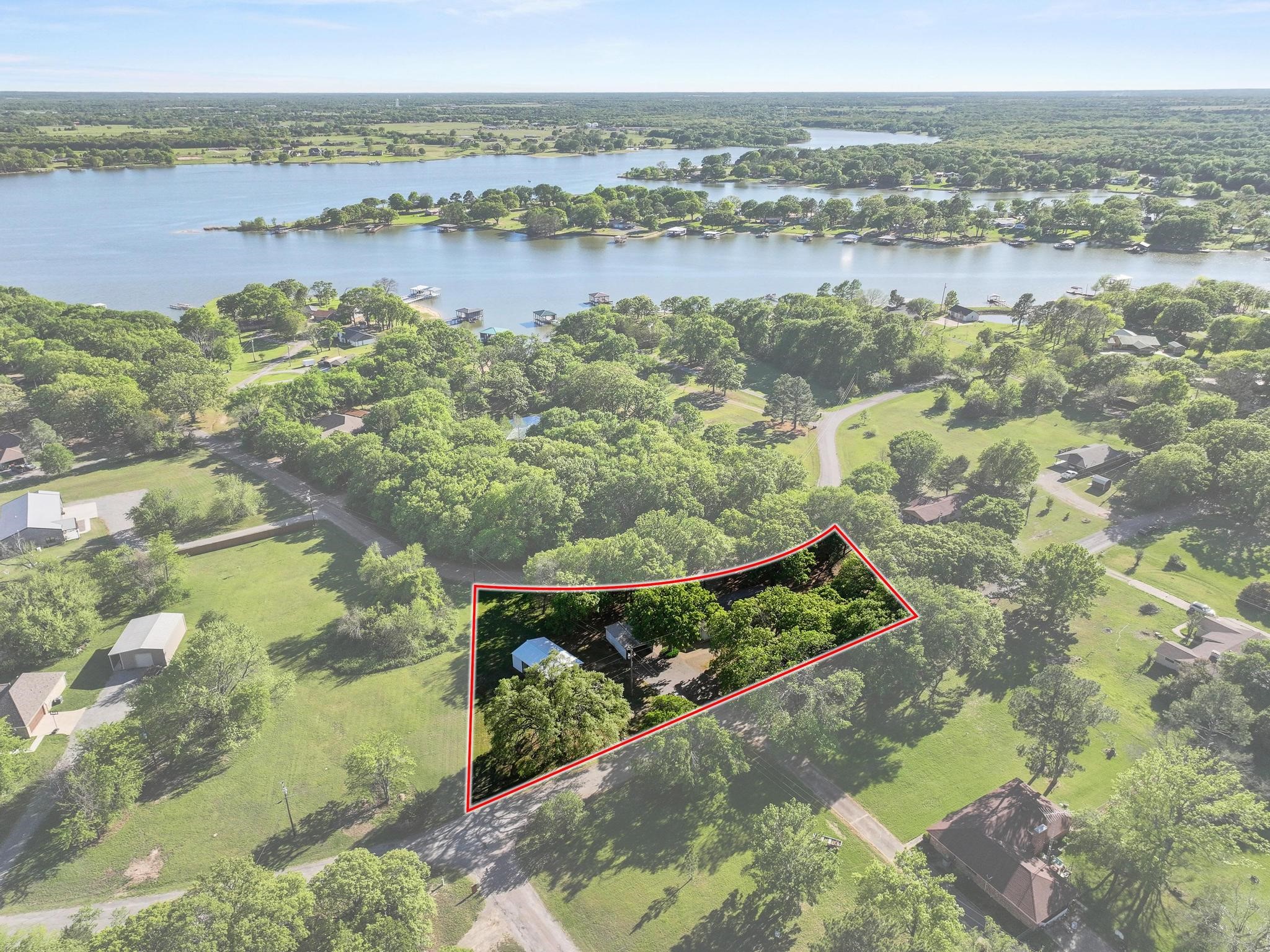 2415 N Shore Drive Bonham TX 75418