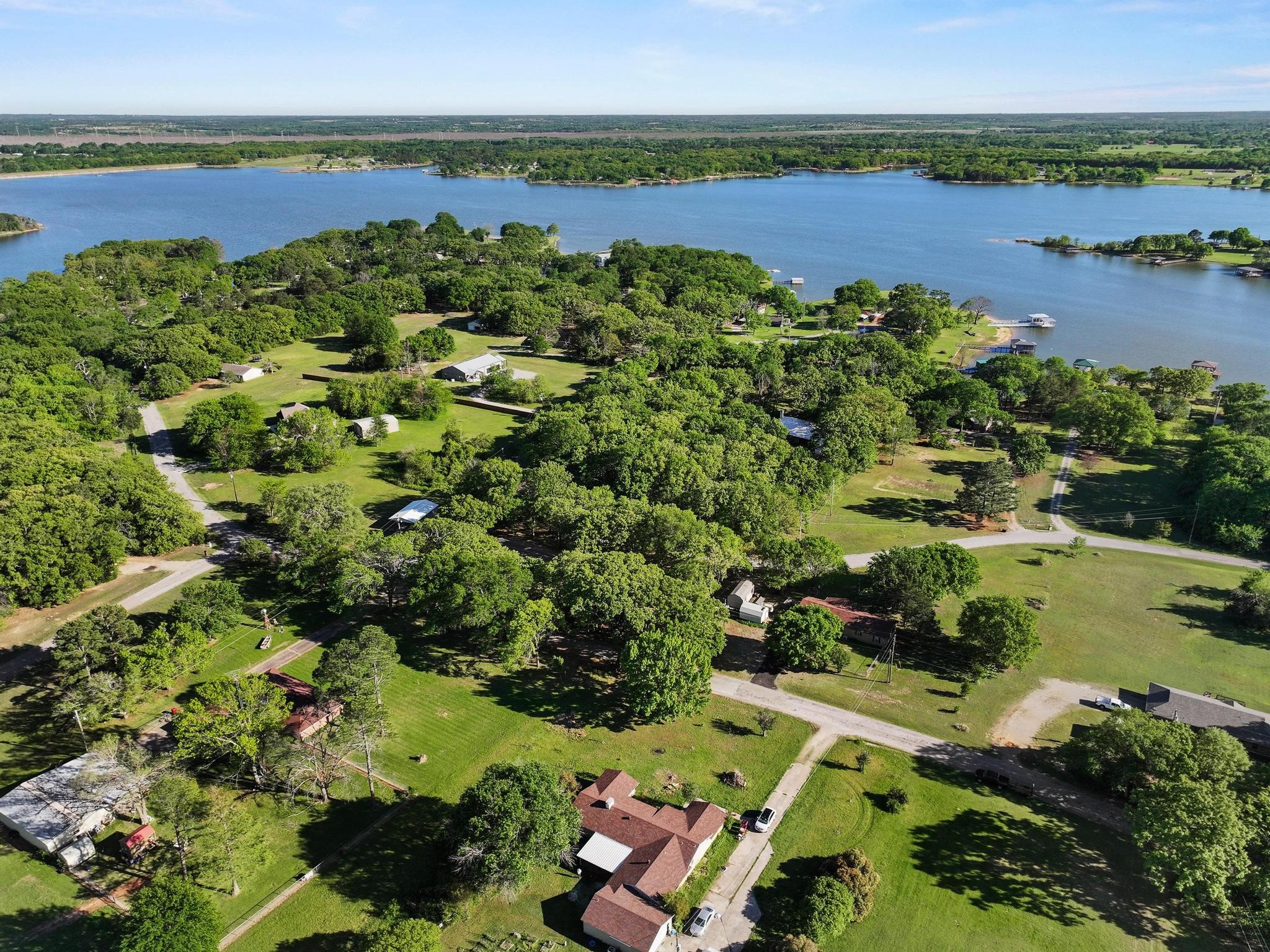 2415 N Shore Drive Bonham TX 75418
